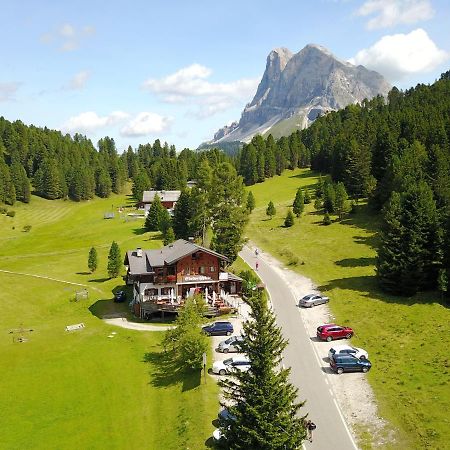 Edelweisshuette Hotel Funes  Bagian luar foto